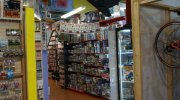 萬屋七重浜店87
